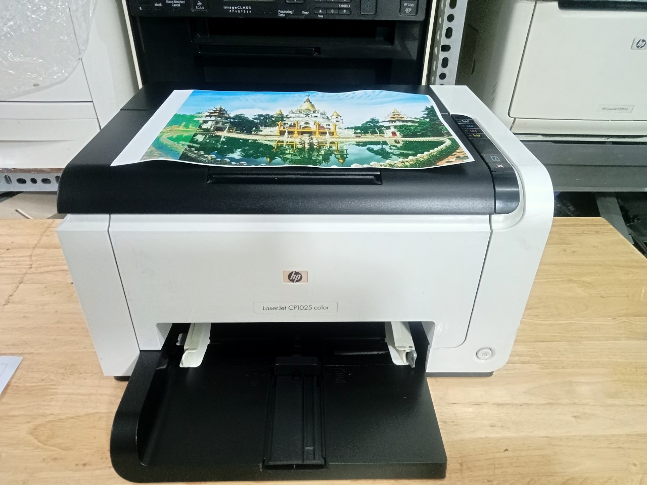 So sánh máy in laser màu và máy in phun màu trong in ảnh